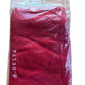 NEW Delta Air Lines First Class Fleece Cabin Blanket - Red "West Elm" Style